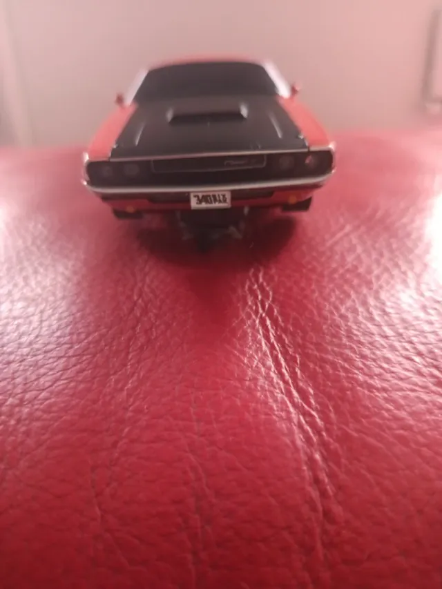 Coche Scalextric Dodge Challenger Rojo