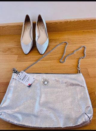 Bolso y bailarinas plateadas Zara