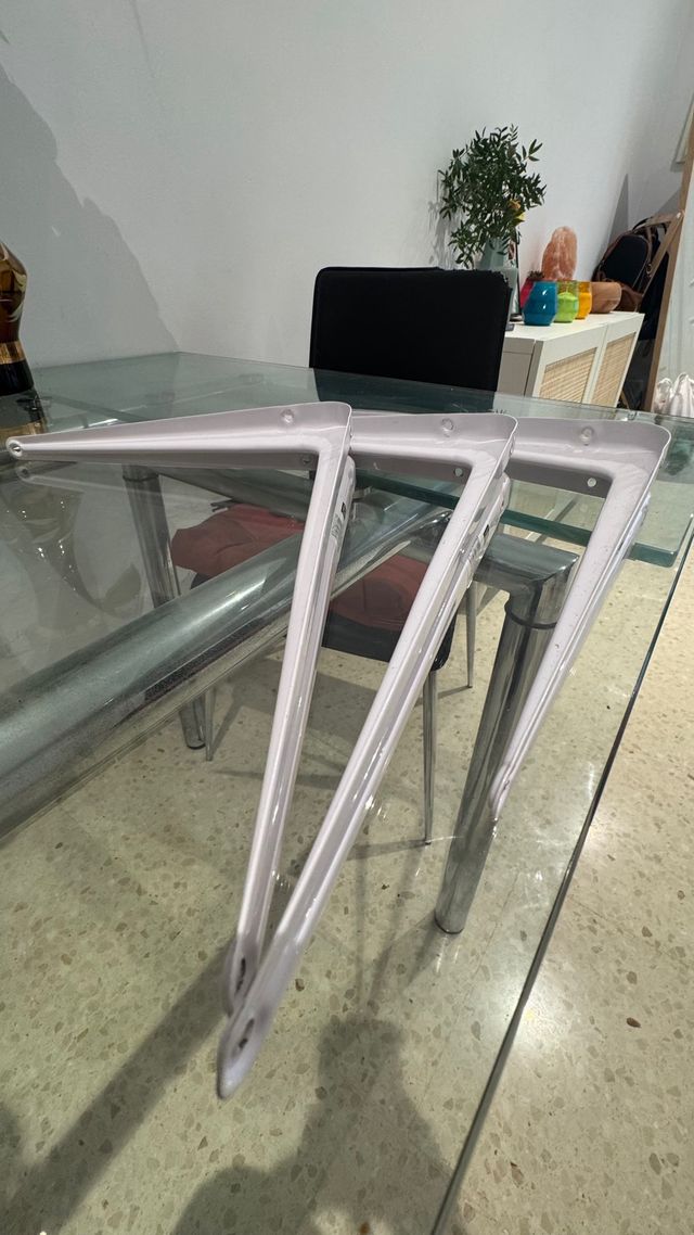 Escuadras metálicas (3 unidades)