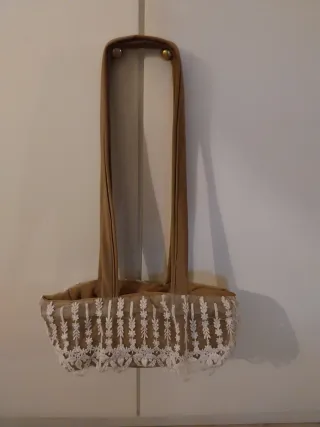 Borsa fatta a mano con pizzo