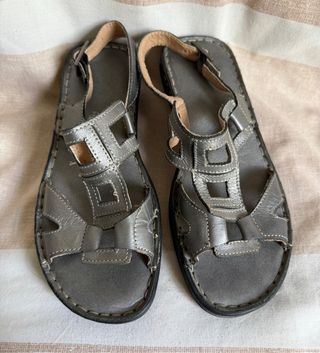 Sandalias super cómodas plateadas