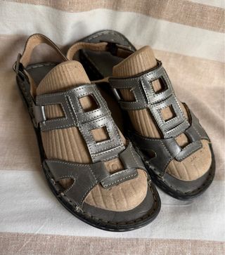 Sandalias super cómodas plateadas