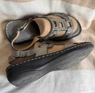 Sandalias super cómodas plateadas