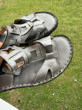 Sandalias super cómodas plateadas