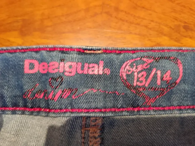 Pantalones vaqueros cortos desigual