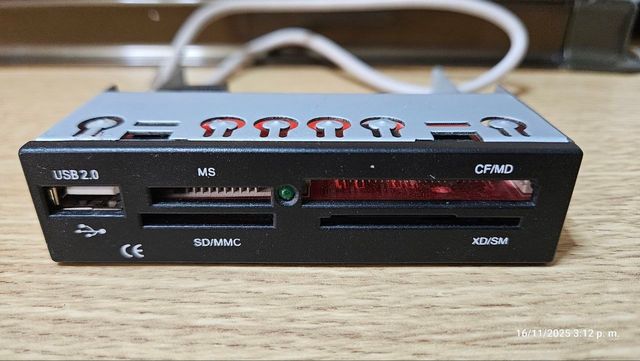 Lector Tarjetas Bahía 2.5 USB 2.0