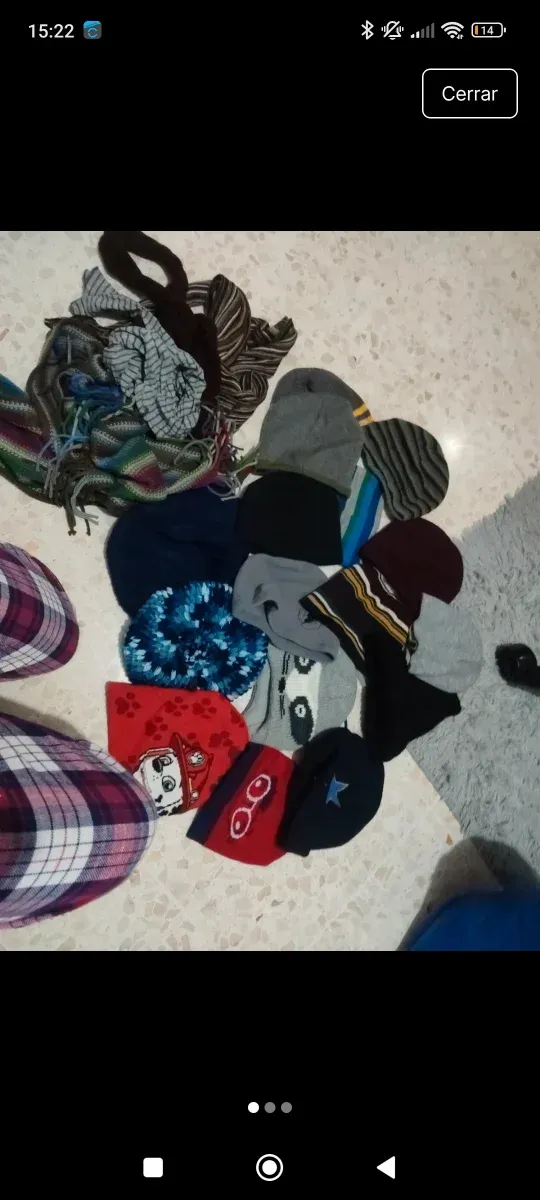 Gorros y bufanda de invierno