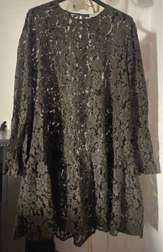 Abito verde in pizzo