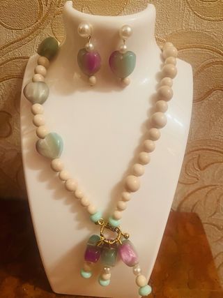 Collar y pendientes corazón multicolor