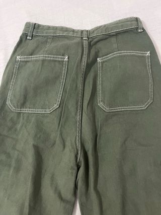 Pantalones anchos Bershka verdes T36