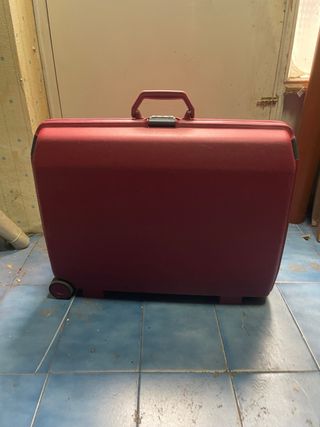 Maleta Roja Rígida con Ruedas