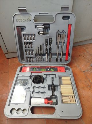 Maletín Bosch Brocas y Accesorios