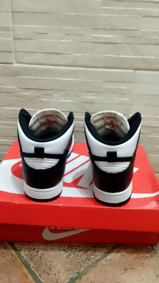 Nike Dunk High Scarpe unisex Nero Bianco