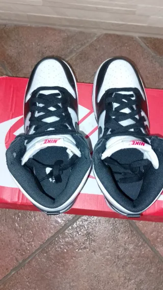 Nike Dunk High Scarpe unisex Nero Bianco