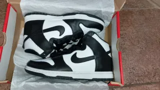 Nike Dunk High Scarpe unisex Nero Bianco