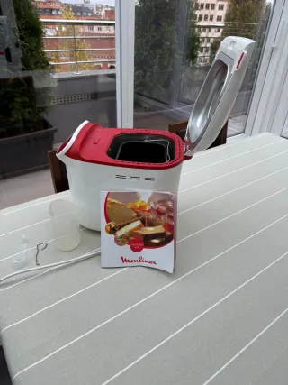 Panificadora Moulinex Uno Blanca y Roja