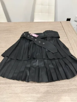 Minifalda efecto piel con cinturón