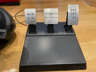 Thrustmaster T300 RS GT + Aro 599XX Evo Alcantara