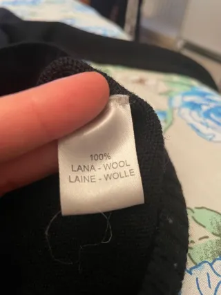 Maglia donna nera con fiori