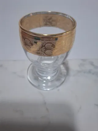 Bicchierini con bordo dorato