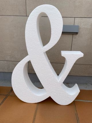 Letras decorativas poliespán E & C C satisfactorio