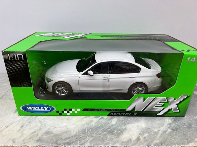 BMW 335 I 2010 Welly 1:18 Bianco