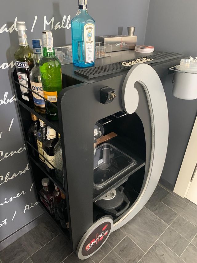 Carrito de Gin Tonics Coca Cola