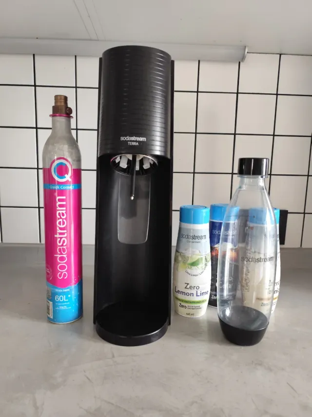 Máquina Sodastream Terra + Accesorios