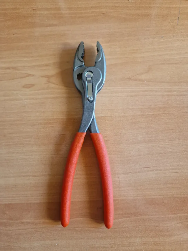 Alicate bomba agua Wurth