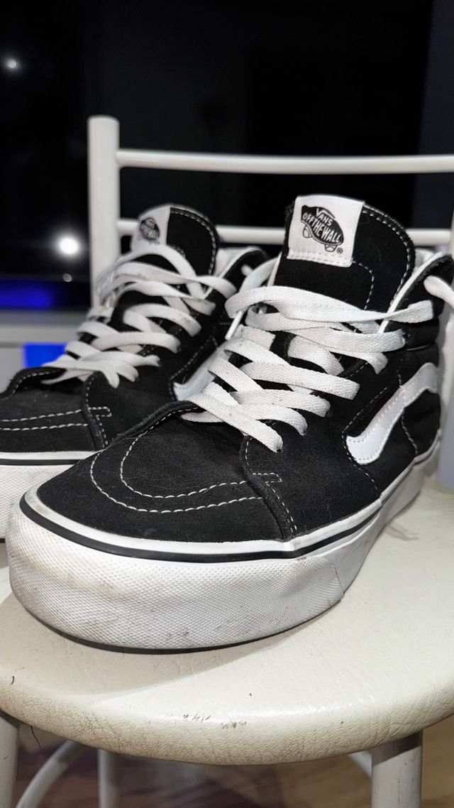 Zapatillas Vans Sk8-Hi Negras y Blancas
