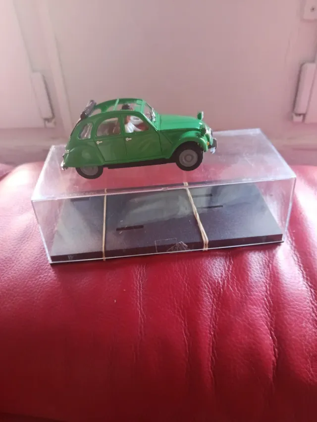 Coche Scalextric Citroën 2CV Verde