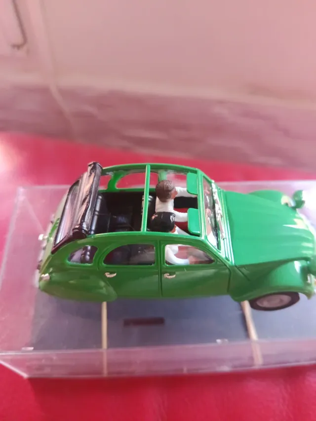 Coche Scalextric Citroën 2CV Verde