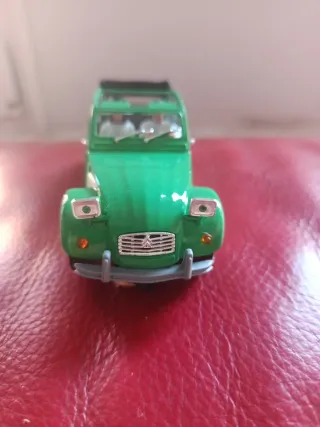 Coche Scalextric Citroën 2CV Verde