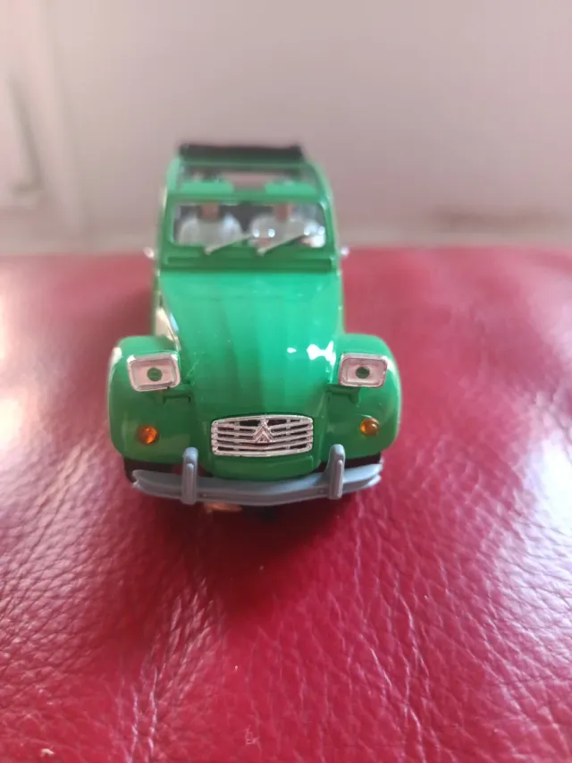 Coche Scalextric Citroën 2CV Verde