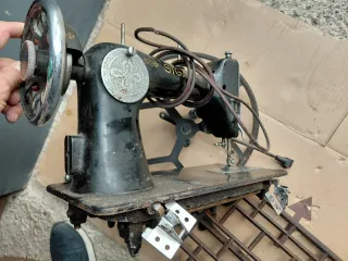 Máquina de coser Sigma antigua