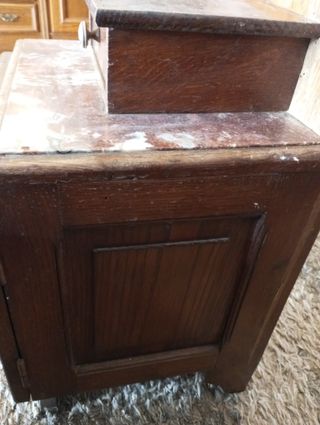 Antigua Mesita noche roble macizo años 30.art deco