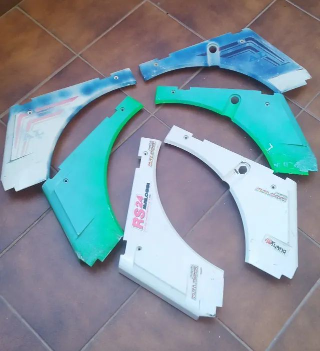 Tapas Laterales Vespino