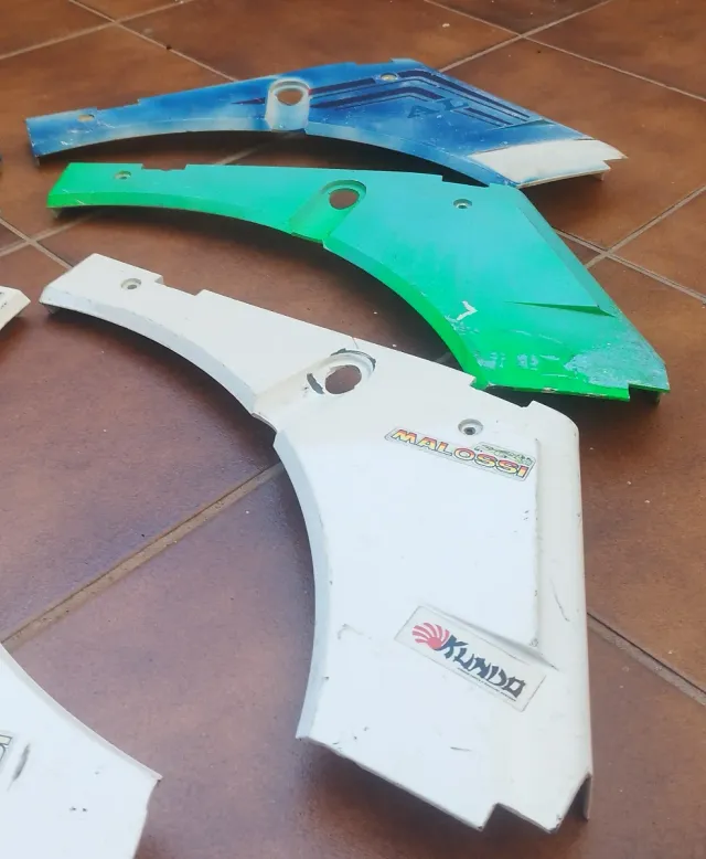 Tapas Laterales Vespino