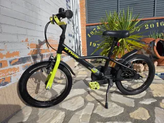 Bicicleta Infantil BTwin Dark Hero 500. 3 a 6 años