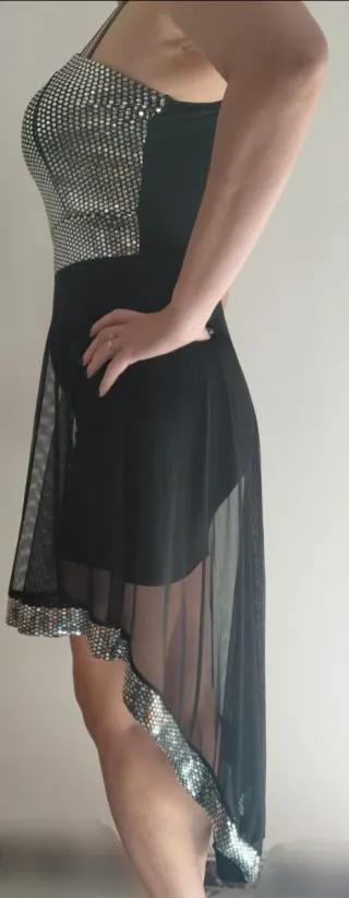 Vestito paillettes argento e nero