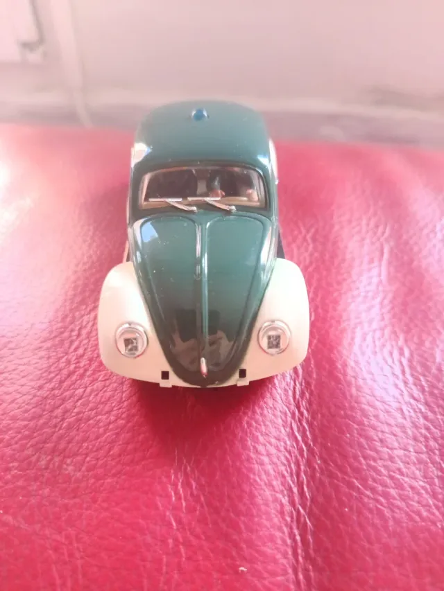 Coche Scalextric Volkswagen Policía.