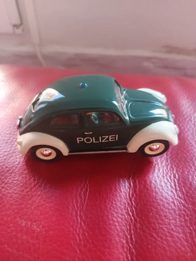 Coche Scalextric Volkswagen Policía.