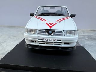 Alfa Romeo 75 Evoluzione 1987 Bianca 1:18 MCG