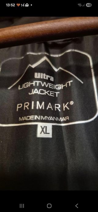 Abrigo negro ligero unisex