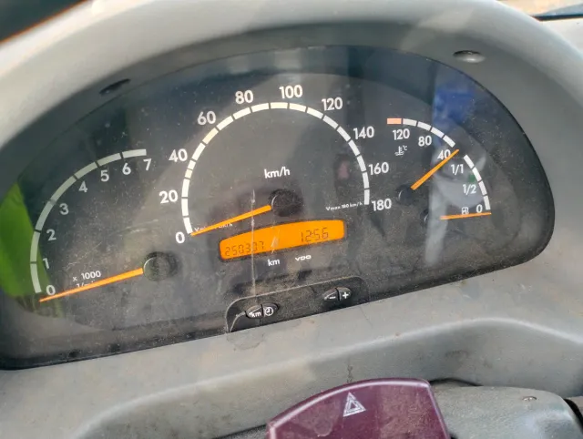 Mercedes-Benz Sprinter 2005