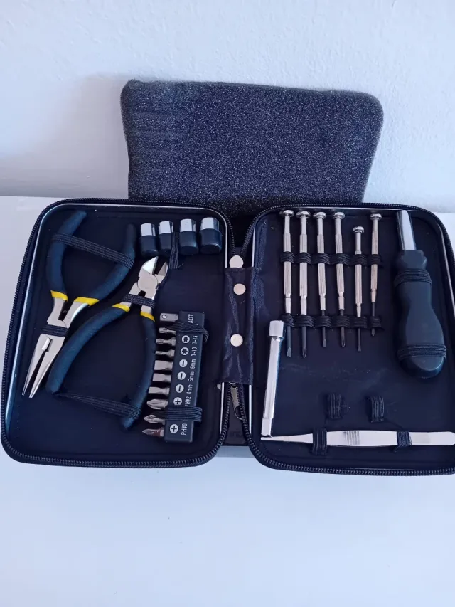 Caixa de ferramentas multiusos