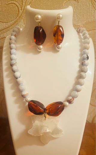 Conjunto Collar y Pendientes Marrón/Blanco