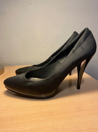 Zapatos de tacón negros talla 39
