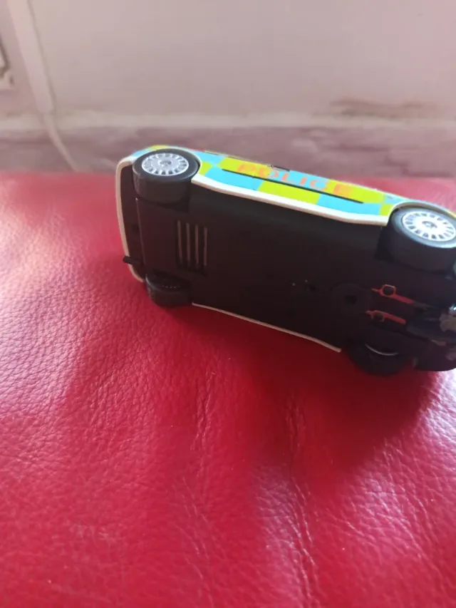 Coche scalextric  Policía Luces y Sonido