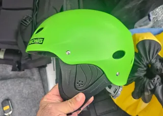 Casco wingfoil kitesurf kayak windsurf